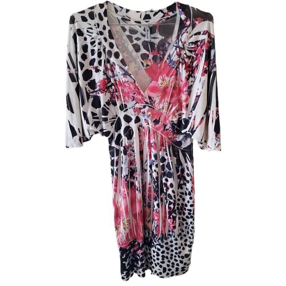 Mi Manchi Floral Low-Cut V-Neck Short Flutter Sleeve - Soft & Silky Material - Picture 1 of 4